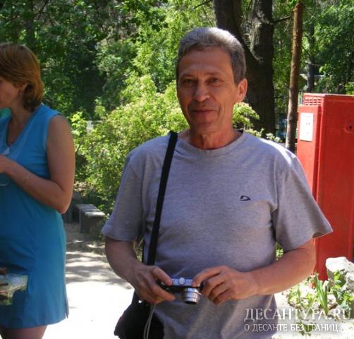 Саша Соловьев  и встретились через 30 лет-то...