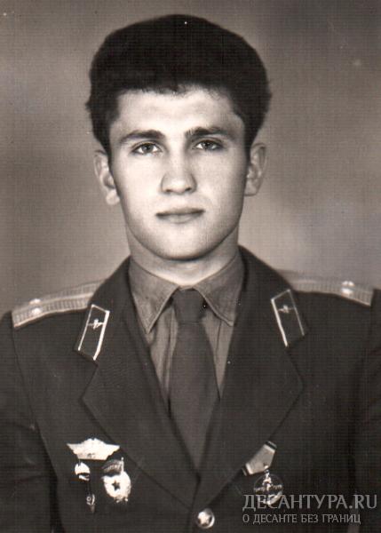  Анатолий